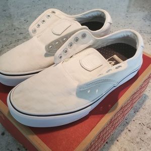 Vans Chima Ferguson Pro in White - size 7 -  comes with laces!